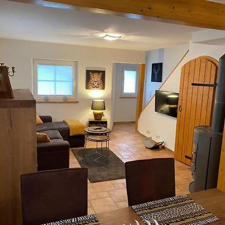 Waldheimat - Ferienhaus Nuerburg エクステリア 写真